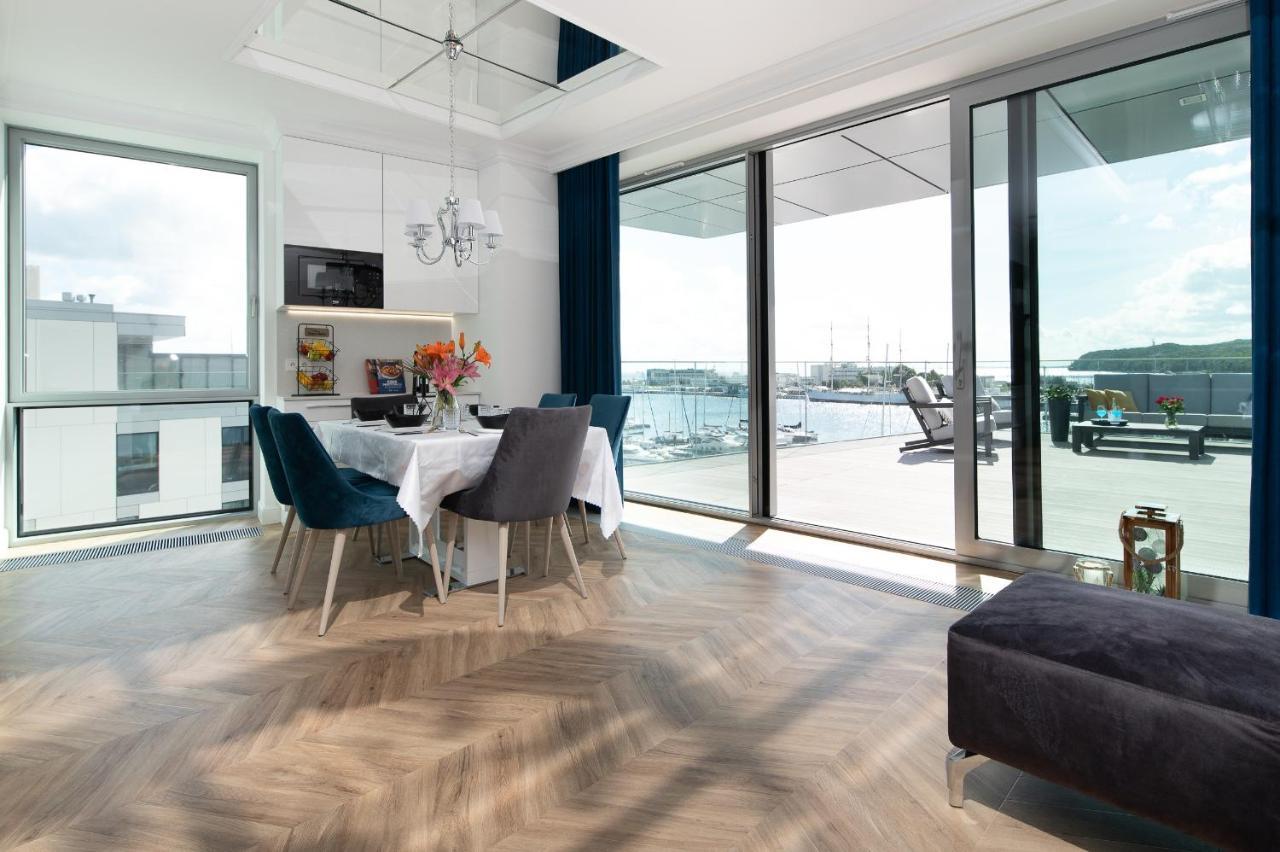 Yacht Park Premium Apartment Sea View 그디니아 외부 사진