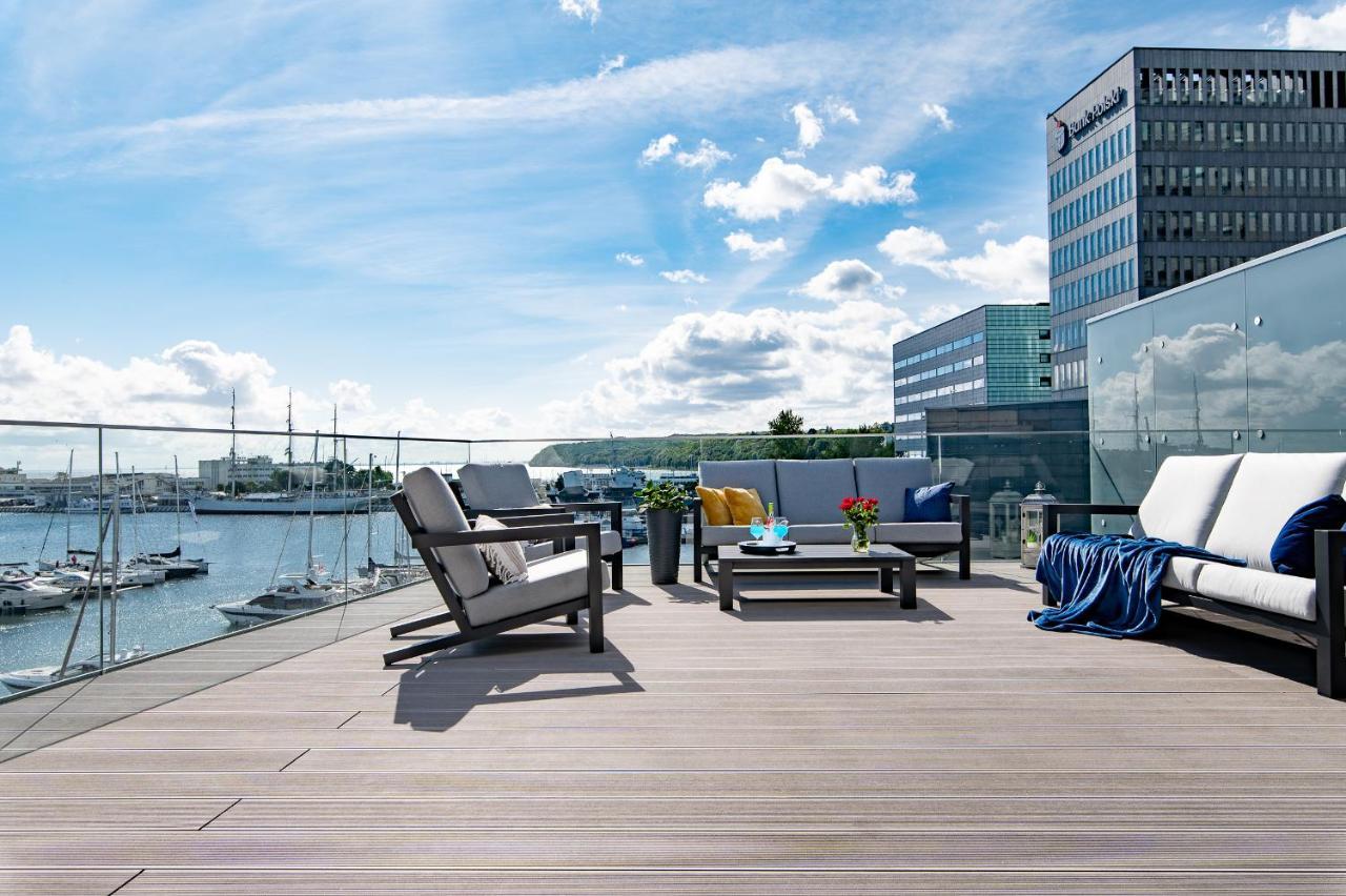Yacht Park Premium Apartment Sea View 그디니아 외부 사진