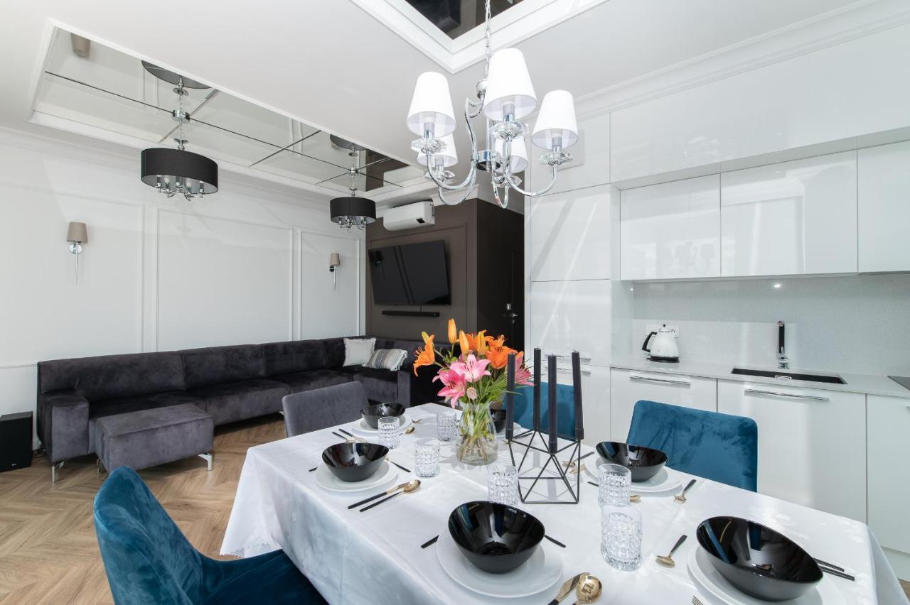 Yacht Park Premium Apartment Sea View 그디니아 외부 사진