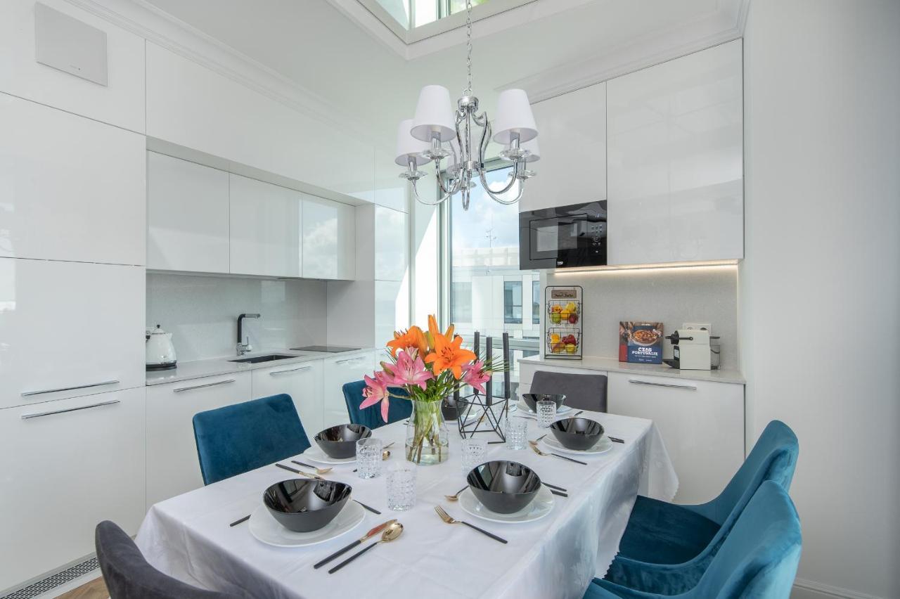 Yacht Park Premium Apartment Sea View 그디니아 외부 사진